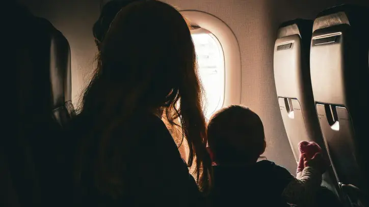 İngiltere Hava Yollarının Çocuk Yolculardan Aldığı Yan Yana Koltuk Ücretini Yasaklıyor - HavaSosyalMedya