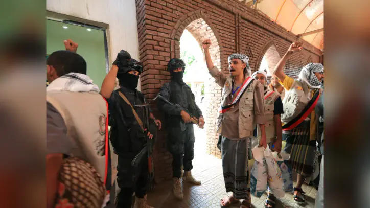 Saudi Arabia, Houthis trade strikes over Red Sea chokepoint