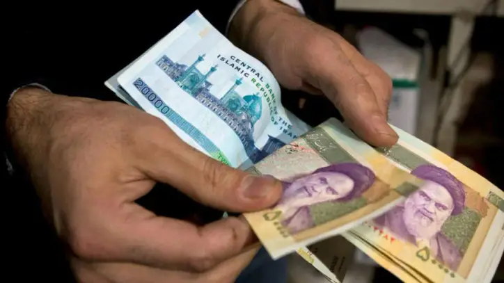 İran'da dolar tarihinin en yüksek seviyesine çıktı