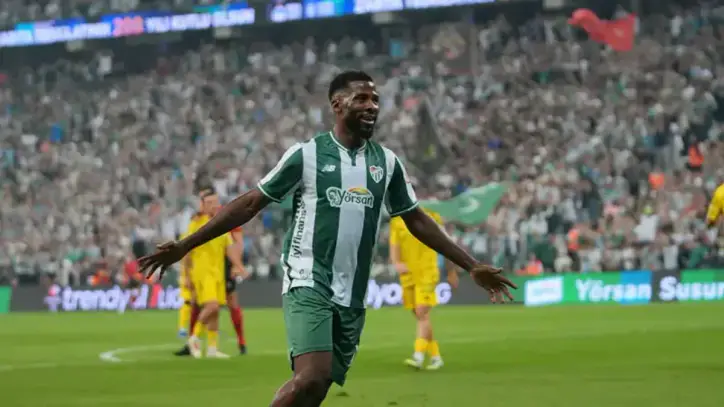 Bursasporlu Iheanacho, Türk futbol tarihine adını yazdırdı