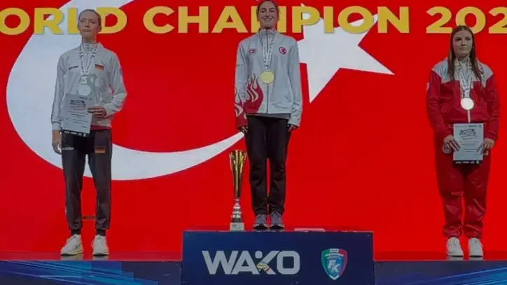 İtalya'da bayrağımız zirvede! Milli sporcumuz dünya şampiyonu