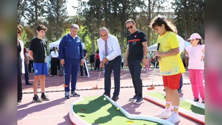 İzmir’de 3-9 Eylül Halk Sağlığı Haftası kapsamında, çocukların sağlıklı yaşam