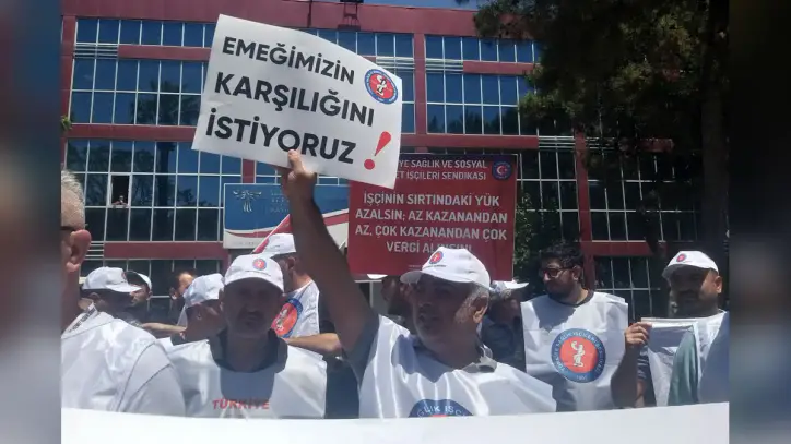 İzmir'den sağlık işçileri: İş yeri komitelerini kurmak zorundayız - Evrensel