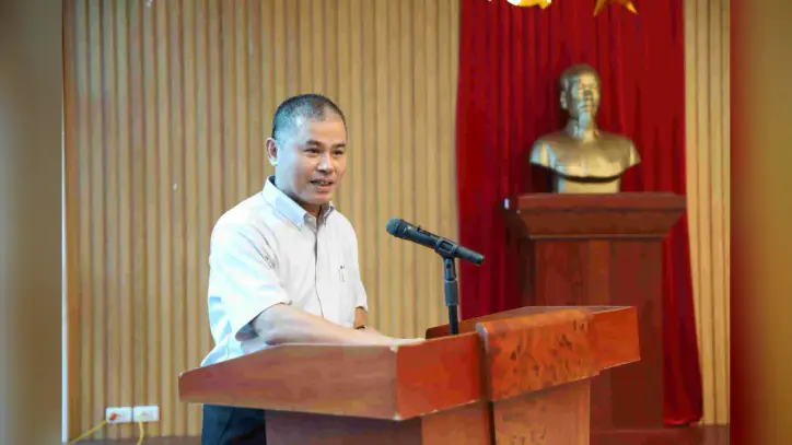 Kamu Yönetimi ve İdare Akademisi Müdür Yardımcısı Dr. Bui Phuong Dinh, çalıştayın açılış konuşmasını yaptı.