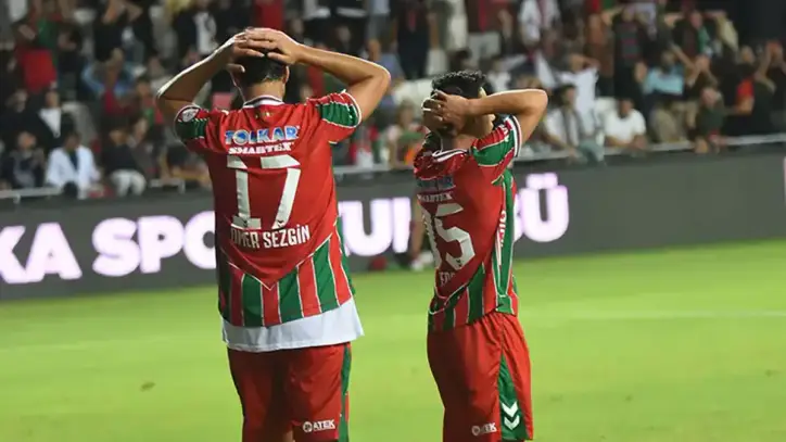 Karşıyaka Gaziemir'e de yenildi! Taraftardan protesto - Fanatik Gazetesi Futbol Haberleri - Spor