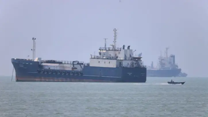 Katar Hürmüz Boğazı üzerinden LNG trafiğini artırdı