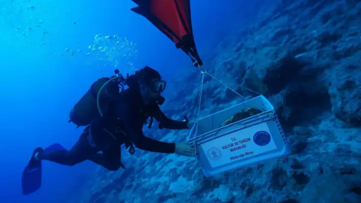 Antalya’daki antik batıkta denizcilerin günlük yaşamına ilişkin izler bulundu