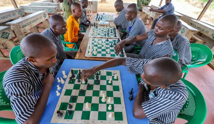 Kenyan prisoners play chess for fun behind bars and to help with rehabilitation