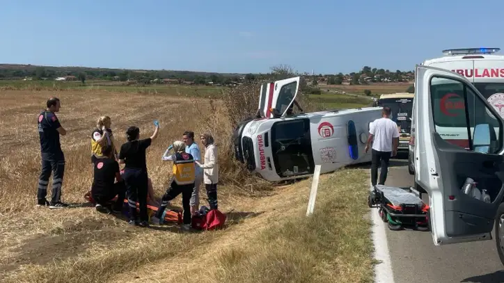 Kırklareli’nde ambulans kazası: 3’ü sağlık personeli 5 kişi yaralandı
