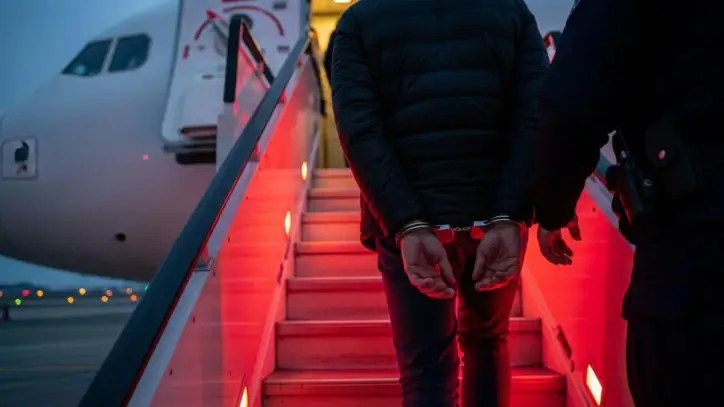Kırmızı bültenle ve ulusal seviyede aranan 76 suçlu Türkiye’ye getirildi