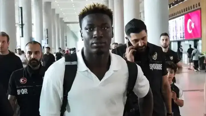 Kojo Peprah Oppong, Fenerbahçe için İstanbul'da