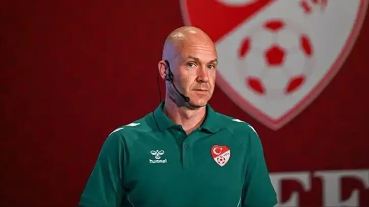 Kulüpler, hakemlerin hatasını ve doğrusunu Taylor'dan öğrenecek!