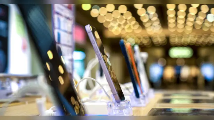Akıllı telefon pazarında tarihi çöküş