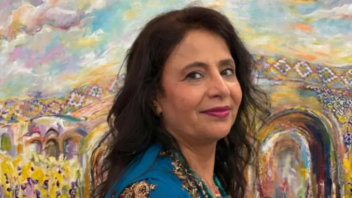 Kürt kadın ressam Polonya’da eserlerini sergiledi