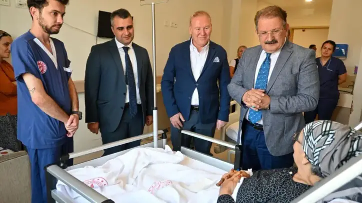 l Sağlık Müdürü Özkan, Elmalı Devlet Hastanesi'nde incelemelerde bulundu