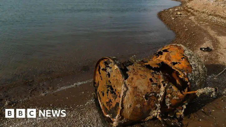 Las Vegas police ID remains of man found in barrel in Lake Mead