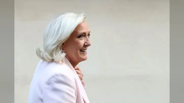 Le Pen Seeks to Woo French Business Leaders at First Presidential Debate
