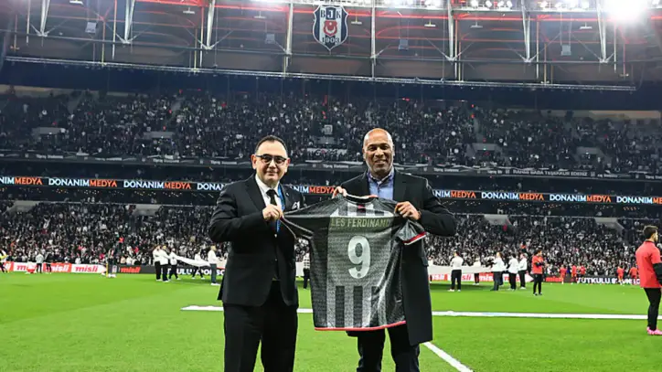 Les Ferdinand’dan Beşiktaş taraftarına övgü!