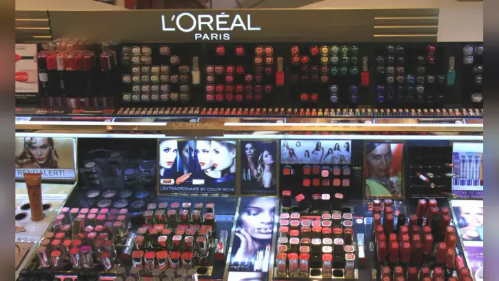 L’Oréal Cuts Customer Service Time 64% With AI | PYMNTS.com
