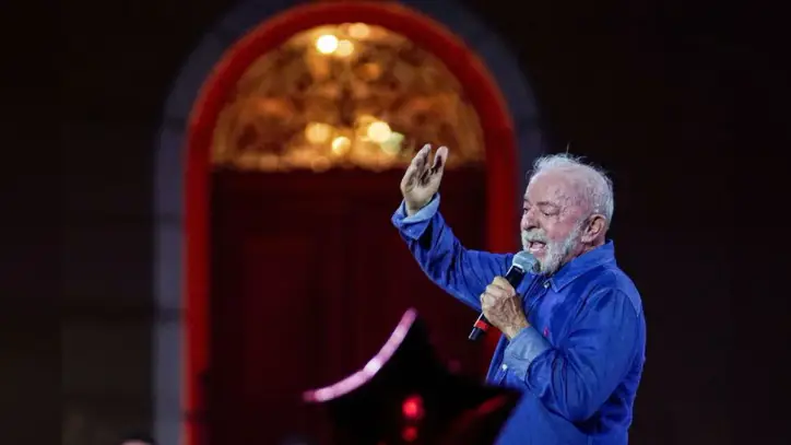 Lula Leads Bolsonaro by 3 Points in Brazil Runoff Scenario, Datafolha Poll Shows