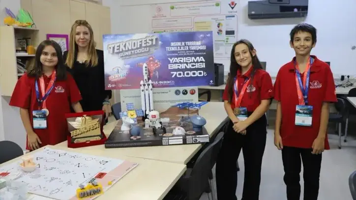 Mars yolculuğunu sınıflara taşıyarak TEKNOFEST'te birinci olan "Gökyurt", yeni projelere odaklandı