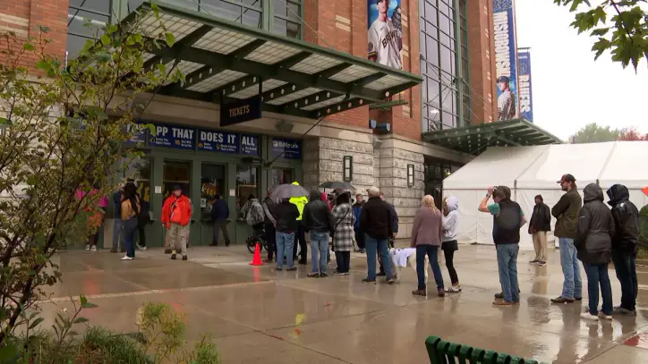 Brewers fans face high prices for potential World Series tickets