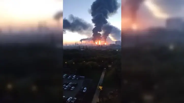 Moscow oil refinery in flames after Ukrainian strike, video posted by Zelensky shows | CNN
