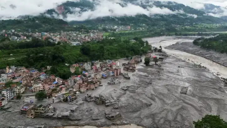 Nepal'deki ölümcül sel felaketinde iklim değişikliği izi: 1400'den fazla insan hayatını kaybetti