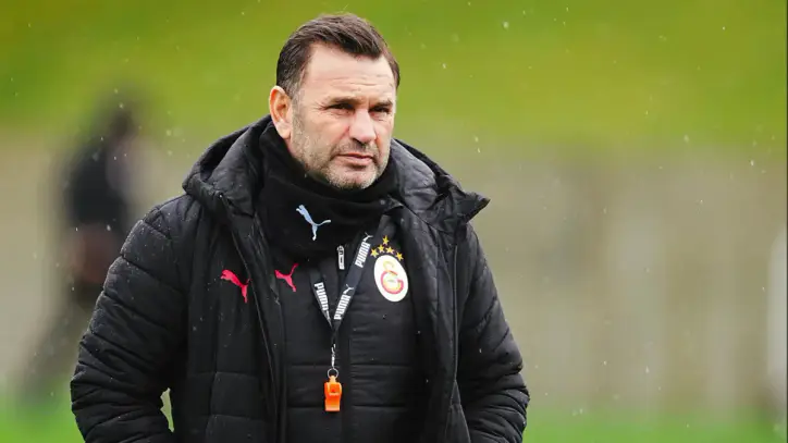 Okan Buruk neşteri fena vurdu! İkisinin de adını ilk 11'den sildi | NTVSpor