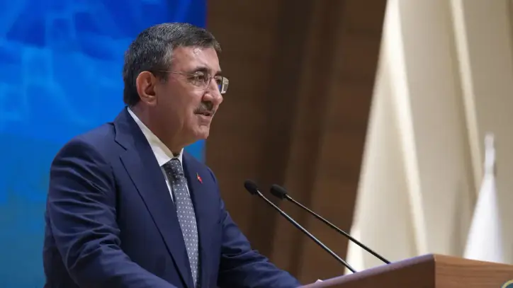 Ekonomide 3 yıllık yol haritası! 2026 enflasyon ve büyüme tahmini değişti