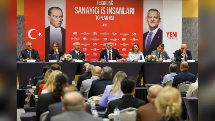 Özgür Özel, Tekirdağlı iş insanlarıyla buluşup ekonomi değerlendirdi