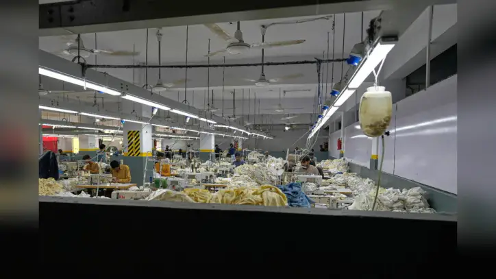 Pakistan's Factory Workers Swelter in Extreme Heat as Global Brands Fail on Safety Pledges