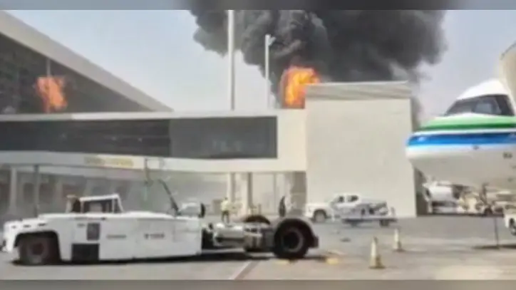 Plane damaged at Riyadh airport as Houthis escalate attacks, sources say
