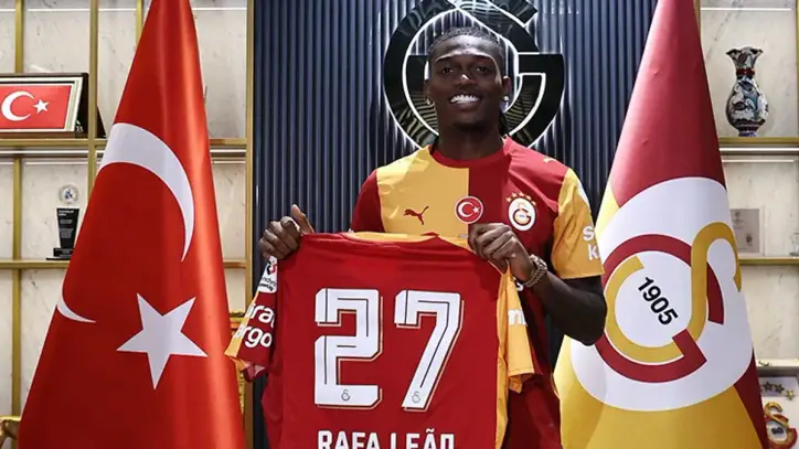 Rafael Leao, Galatasaray'ın 7. Portekizli futbolcusu oldu