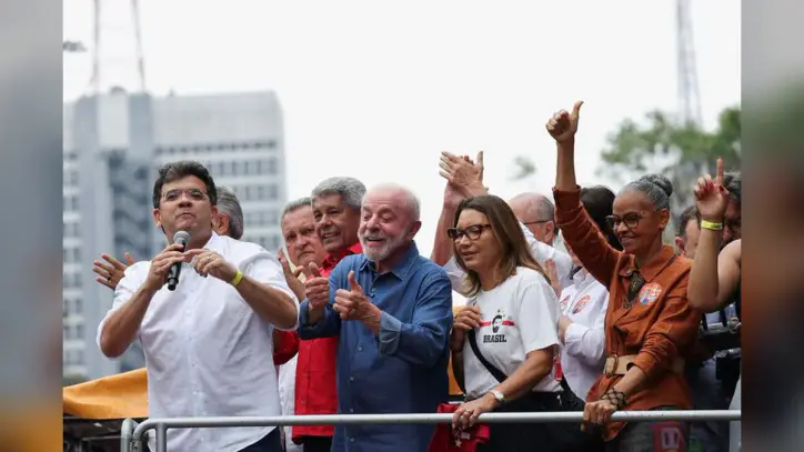 Rallying in Sao Paulo, Presidential Candidates Seek Votes and Political Support