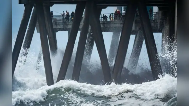Remnants from Marie pound Southern California coast — PHOTOS