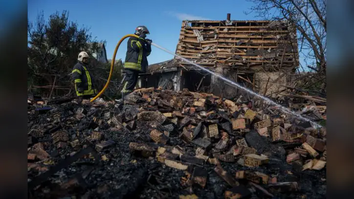 Russia pounds Ukraine with missiles and drones, killing 7 and targeting power grid, Zelenskyy says