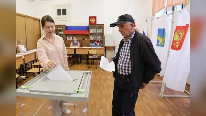 Russians begin 3 days of voting in a parliamentary election set to cement the Kremlin's power