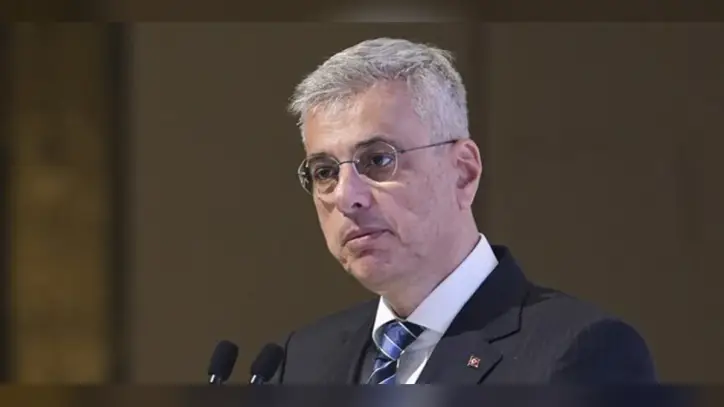 Memişoğlu'ndan hemşire görevlendirmelerine iptal talimatı