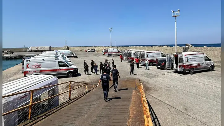 Sağlık Bakanlığı Girne’deki gemi kazası için tüm ekipleri harekete geçirdi - Bugün Kıbrıs