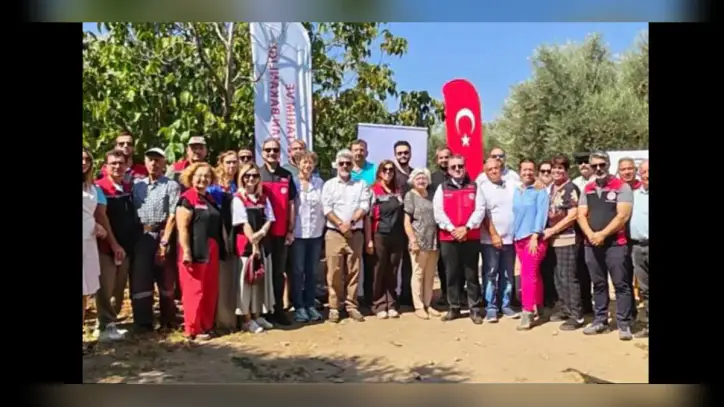 Sağlık çalışanları organik tarımı tarlada deneyimledi (İzmir)