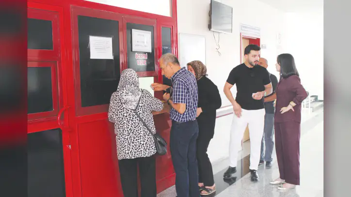 Sağlık çalışanlarını yeni bir sistemin teknik sorunlarıyla baş başa bırakıldı