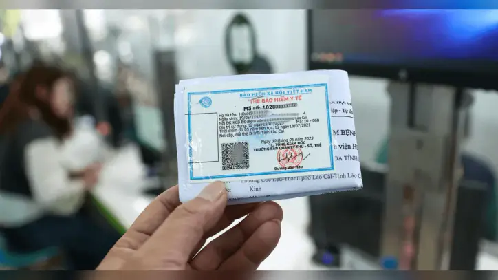 Sağlık sigorta kartları masrafların %95 veya %100'ünü karşılıyorken, hastalar neden hâlâ on milyonlarca dong ödemek zorunda kalıyor?