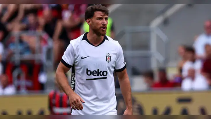 Salih Özcan'a "ara" yok!