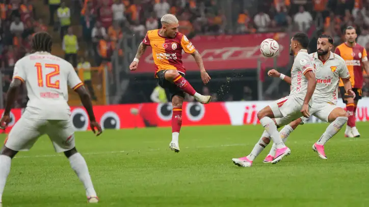 "Şampiyonlar Ligi’nde Galatasaray’ın başı çok ağrır" | Spor yazarları Galatasaray için ne dedi? | NTVSpor