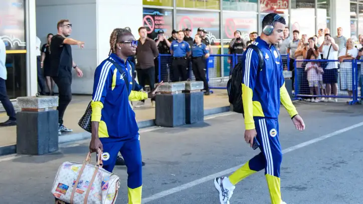 Şampiyonlar Ligi'nde lig aşamasına yükselen Fenerbahçe yurda döndü