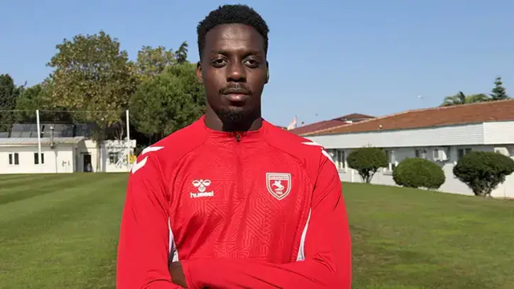 Samsunsporlu Bayo: Derbiye kazanmak izin çıkacağız