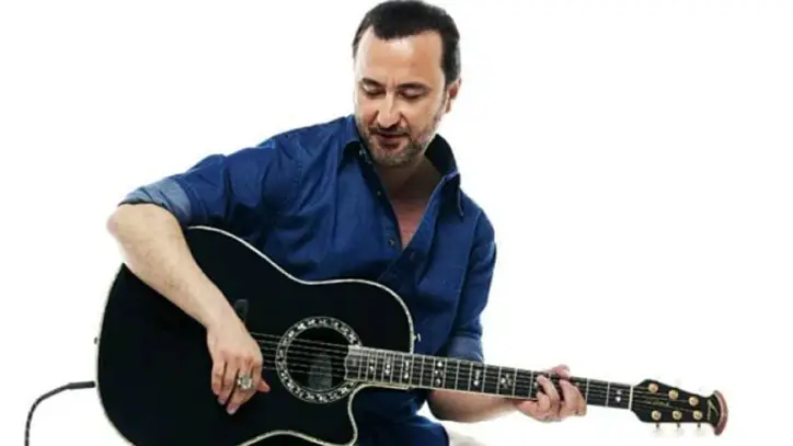 Şarkıcı Nev yoğun bakımda tedavi görüyor