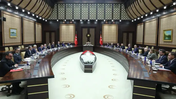 SON DAKİKA… Başkan Erdoğan ekonomi kurmaylarını topladı! Kritik zirvede 'Fon Koordinasyon Kurulu' kararı