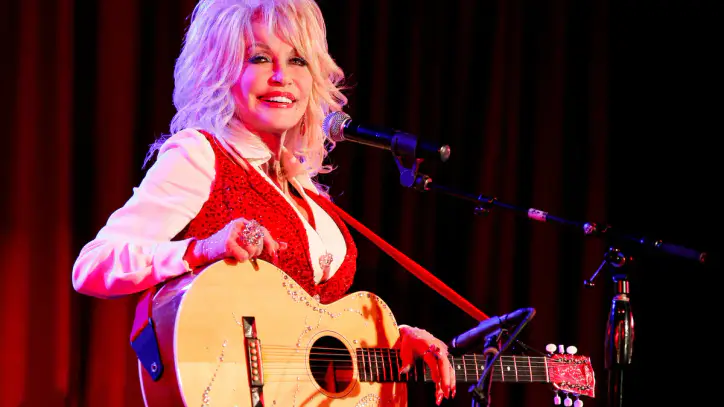 Dolly Parton attends Stella Parton's Red Tent Women's Conference 2014 at the Doubletree Hotel Downtown on April 18, 2014 in Nashville, Tennessee.